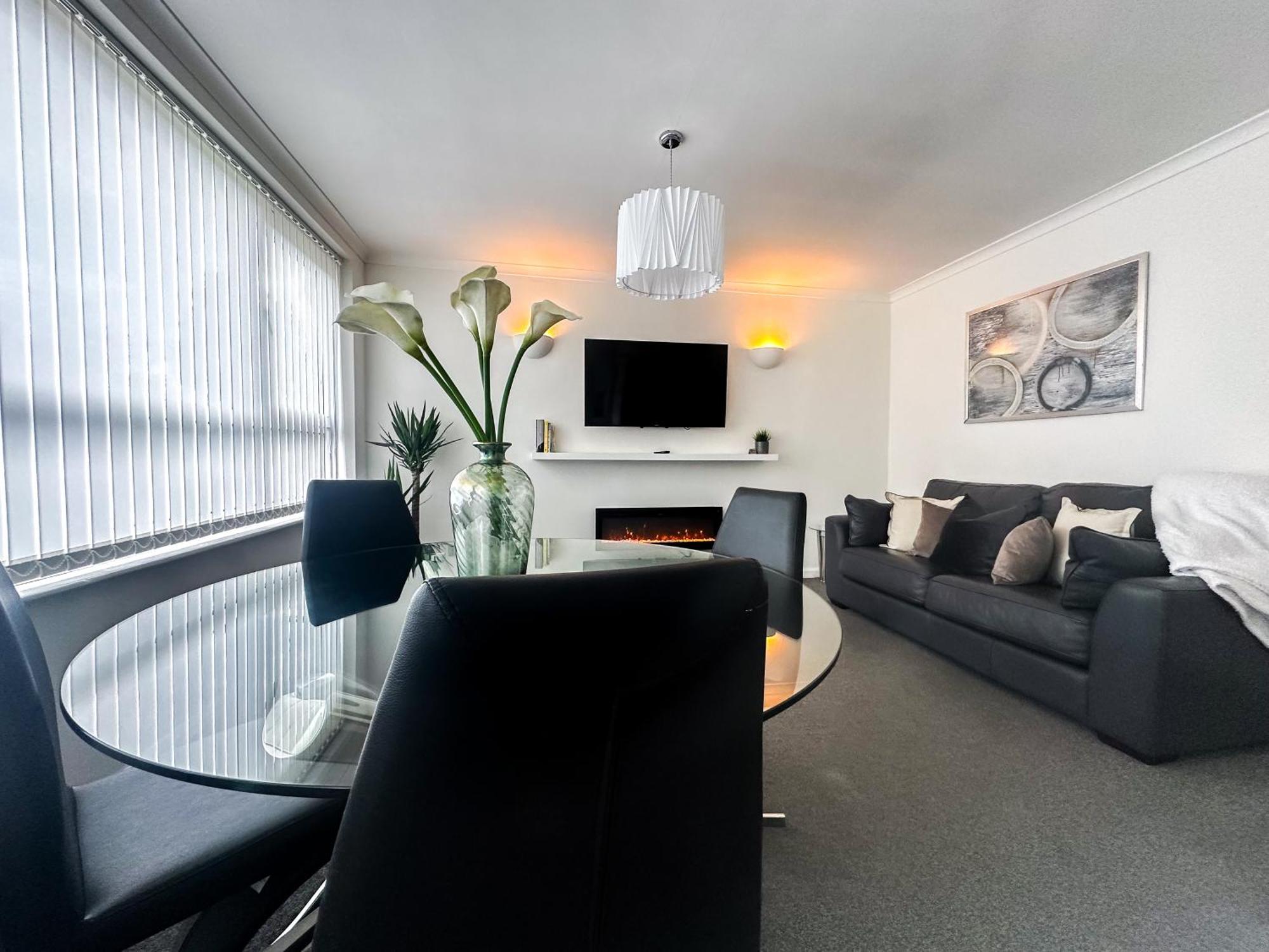 Contemporary And Cosy Birmingham Apartment- Free Parking & Wi-Fi ภายนอก รูปภาพ